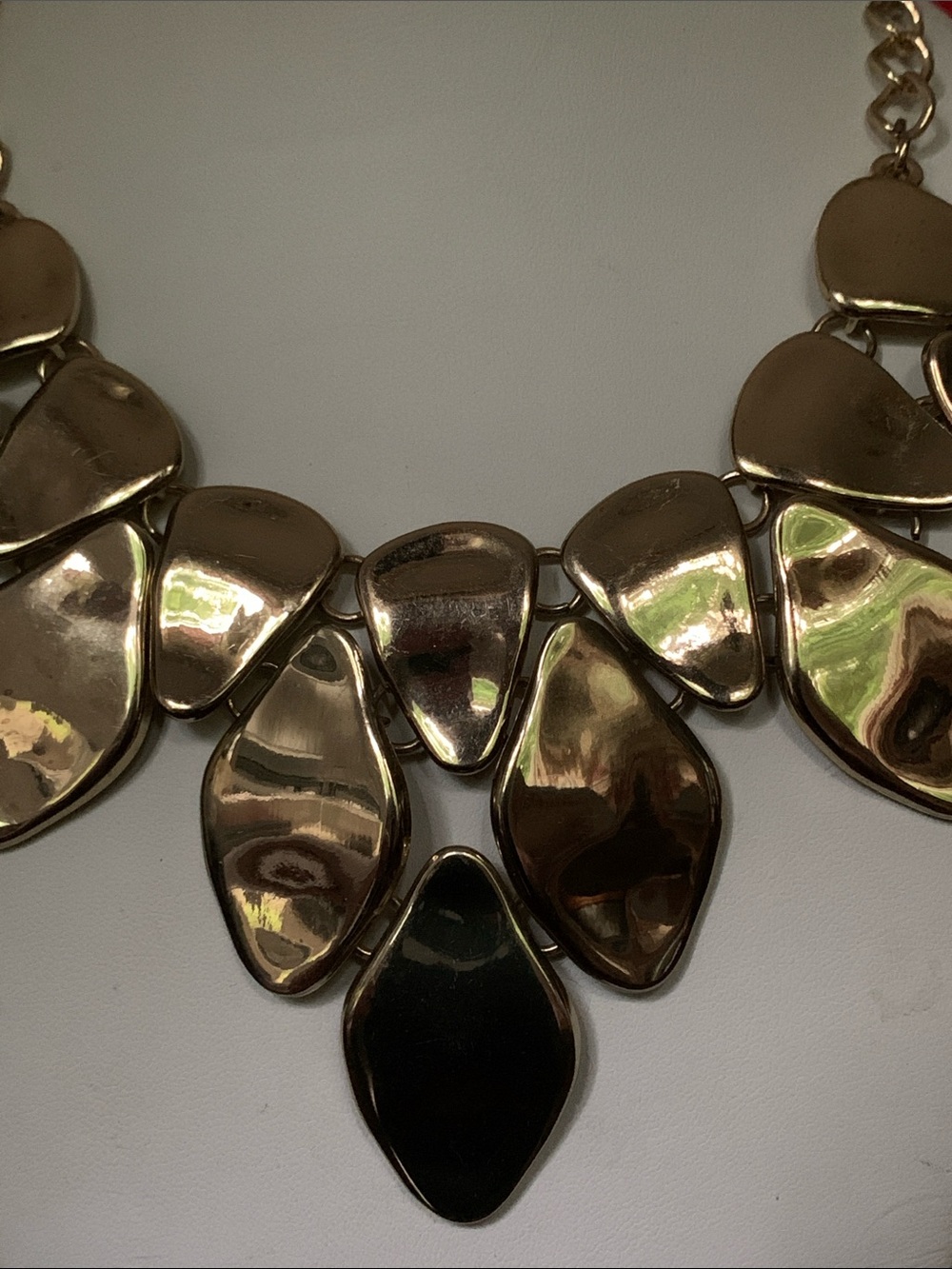 Metallic Gold Petal Bib Necklace - Picture 6 of 6